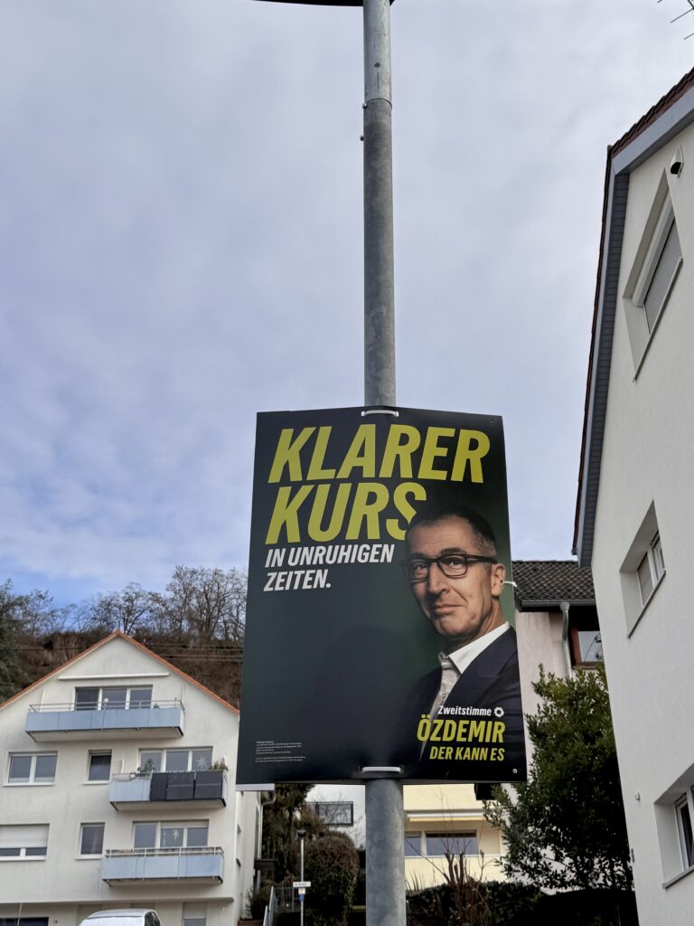 Unsere Plakate hängen!
